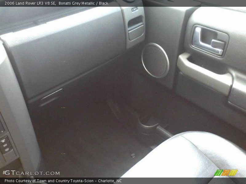 Bonatti Grey Metallic / Black 2006 Land Rover LR3 V8 SE