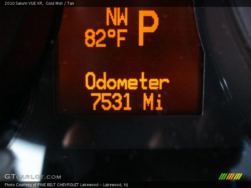 Gold Mist / Tan 2010 Saturn VUE XR