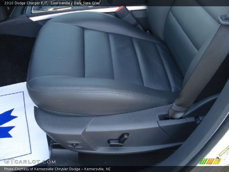 Cool Vanilla / Dark Slate Gray 2010 Dodge Charger R/T