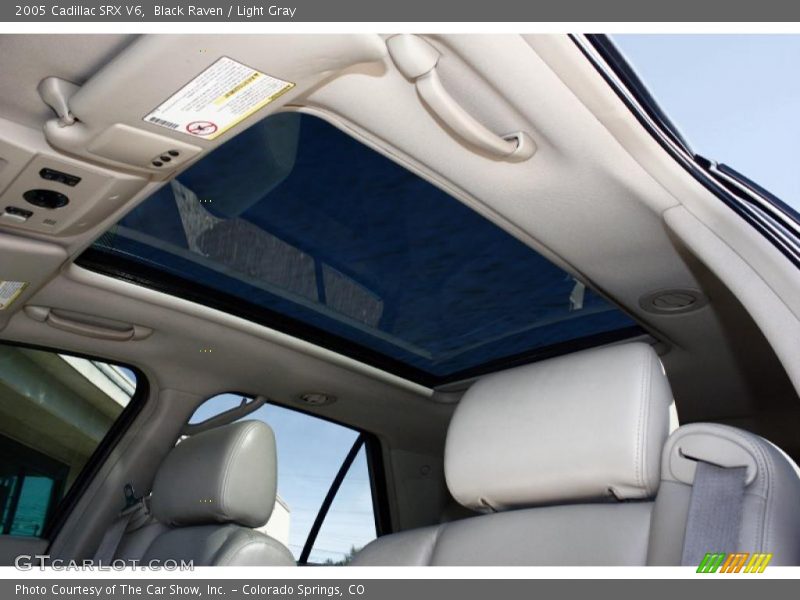 Black Raven / Light Gray 2005 Cadillac SRX V6