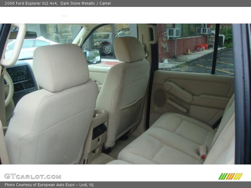 Dark Stone Metallic / Camel 2006 Ford Explorer XLS 4x4