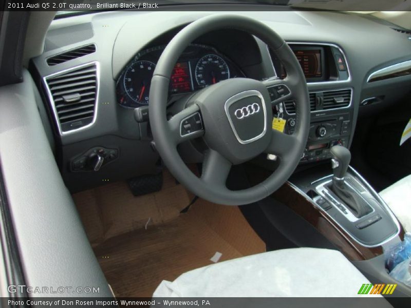 Brilliant Black / Black 2011 Audi Q5 2.0T quattro