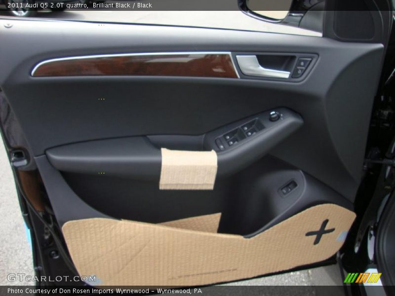 Brilliant Black / Black 2011 Audi Q5 2.0T quattro