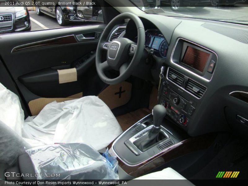 Brilliant Black / Black 2011 Audi Q5 2.0T quattro