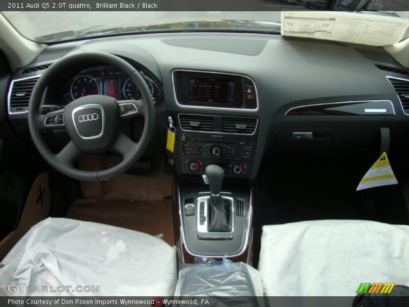 Brilliant Black / Black 2011 Audi Q5 2.0T quattro