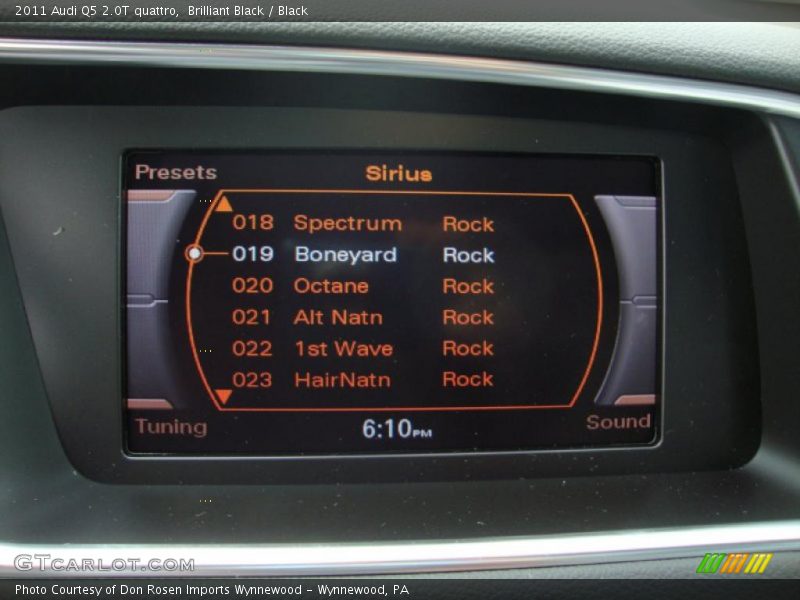 Brilliant Black / Black 2011 Audi Q5 2.0T quattro