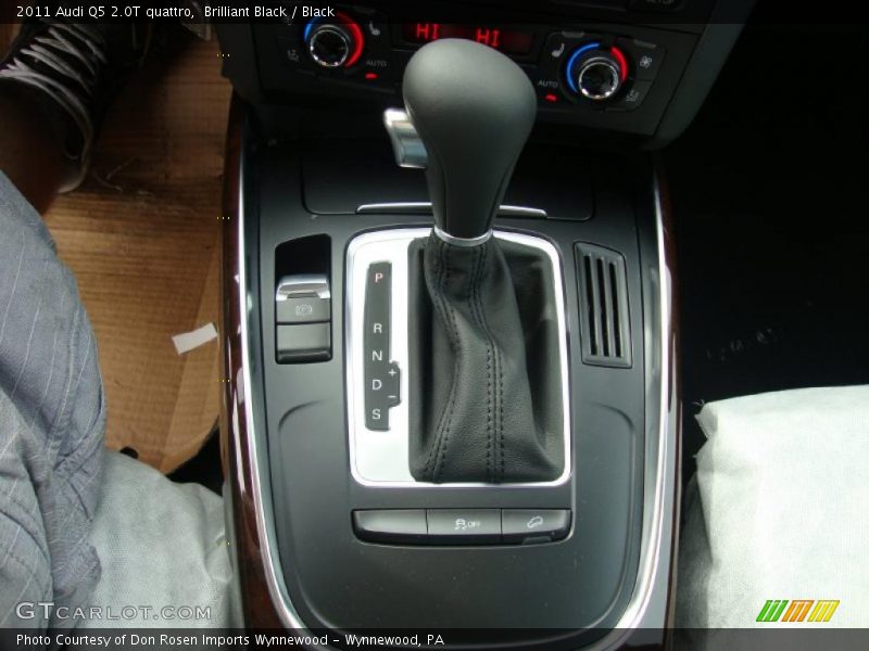 Brilliant Black / Black 2011 Audi Q5 2.0T quattro