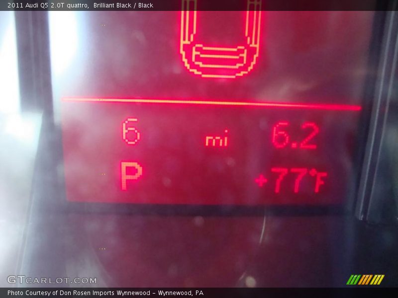 Brilliant Black / Black 2011 Audi Q5 2.0T quattro
