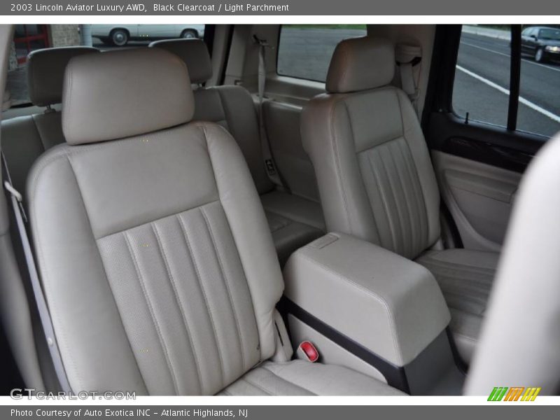 Black Clearcoat / Light Parchment 2003 Lincoln Aviator Luxury AWD