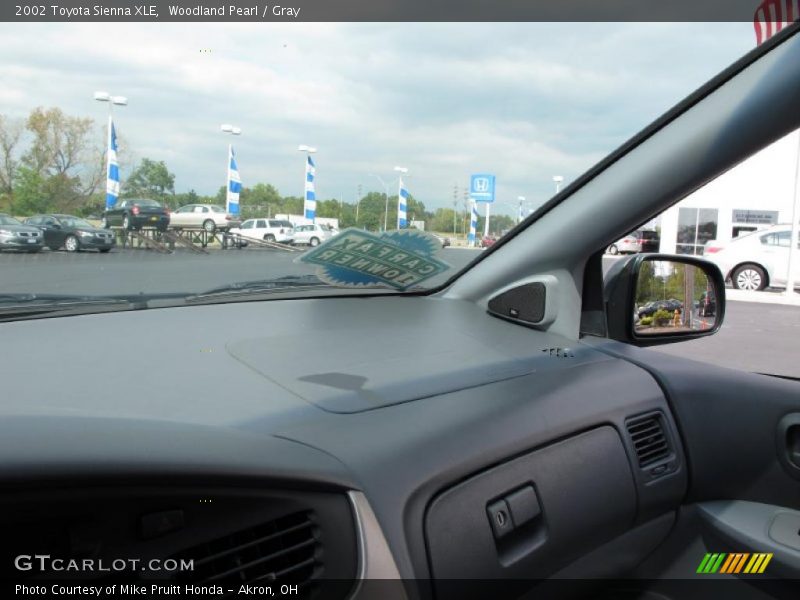 Woodland Pearl / Gray 2002 Toyota Sienna XLE