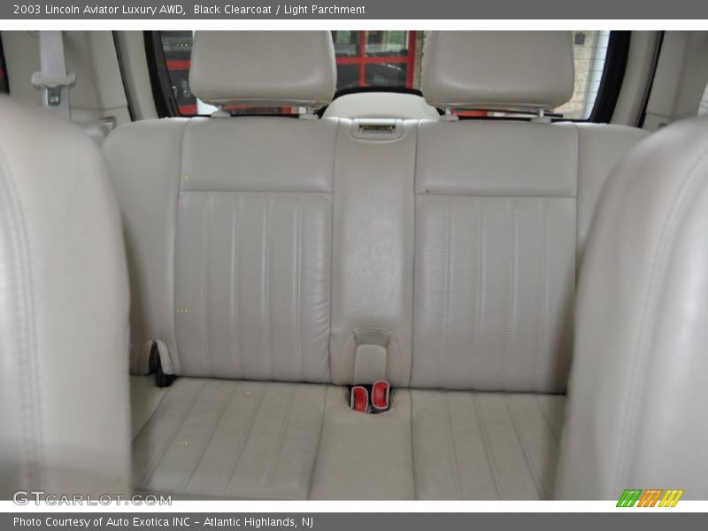 Black Clearcoat / Light Parchment 2003 Lincoln Aviator Luxury AWD