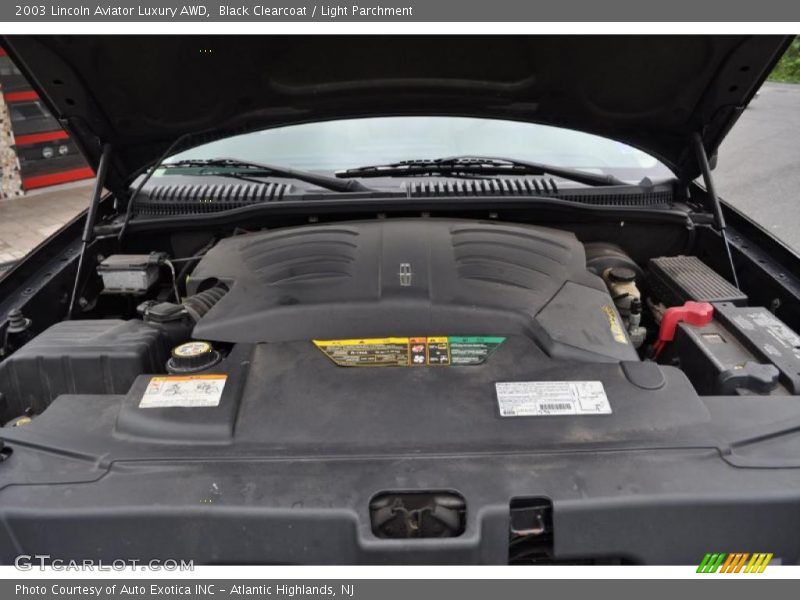Black Clearcoat / Light Parchment 2003 Lincoln Aviator Luxury AWD
