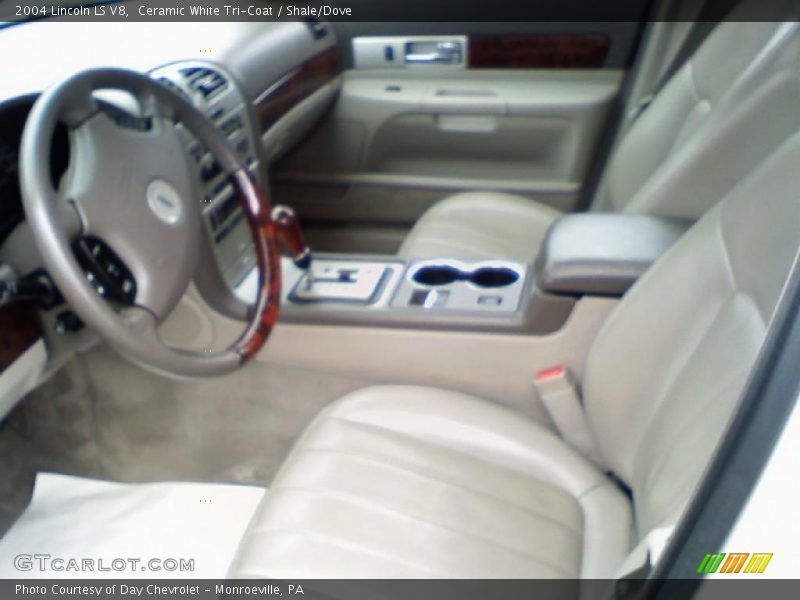 Ceramic White Tri-Coat / Shale/Dove 2004 Lincoln LS V8