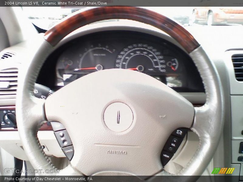 Ceramic White Tri-Coat / Shale/Dove 2004 Lincoln LS V8