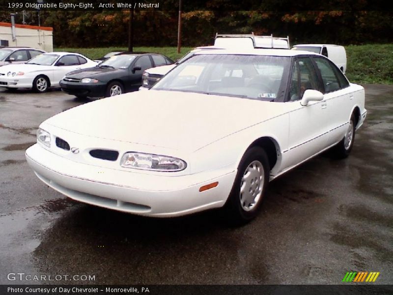 Arctic White / Neutral 1999 Oldsmobile Eighty-Eight