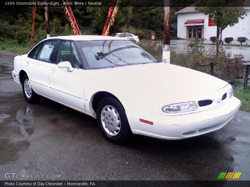 Arctic White / Neutral 1999 Oldsmobile Eighty-Eight