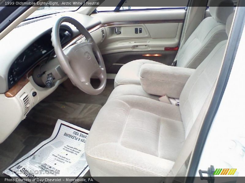 Arctic White / Neutral 1999 Oldsmobile Eighty-Eight