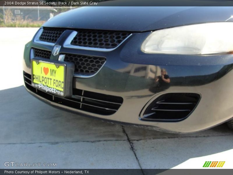 Black / Dark Slate Gray 2004 Dodge Stratus SE Sedan