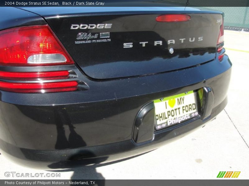 Black / Dark Slate Gray 2004 Dodge Stratus SE Sedan