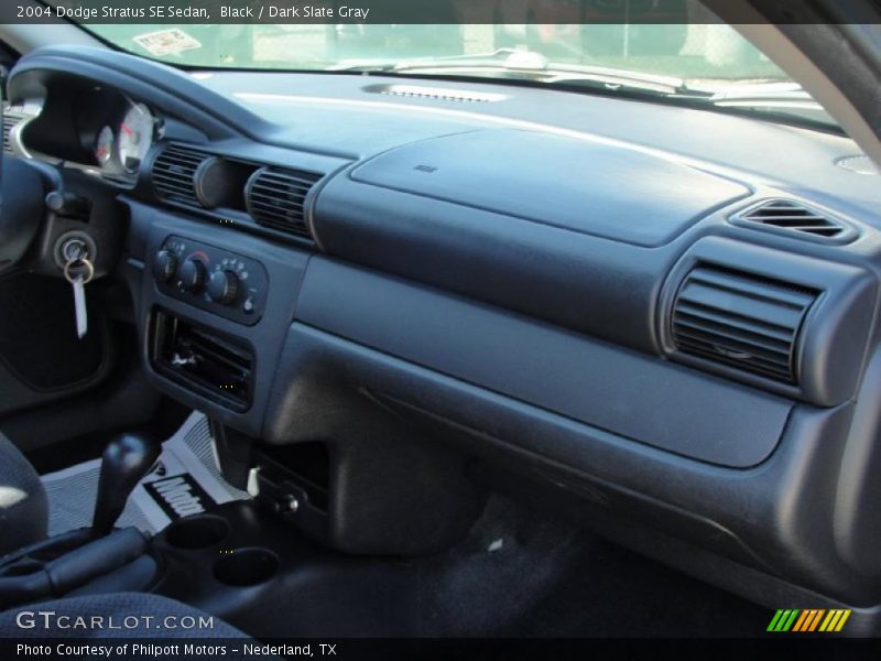 Black / Dark Slate Gray 2004 Dodge Stratus SE Sedan