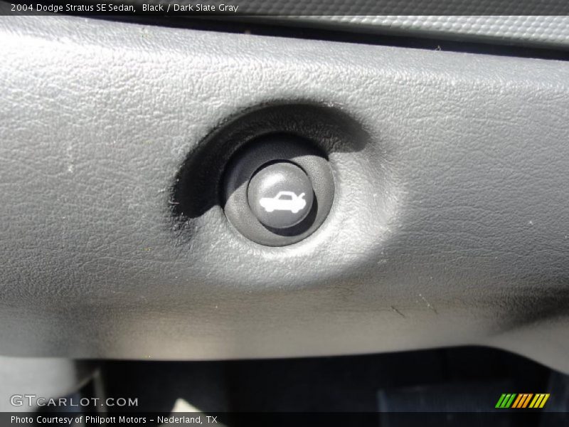 Black / Dark Slate Gray 2004 Dodge Stratus SE Sedan