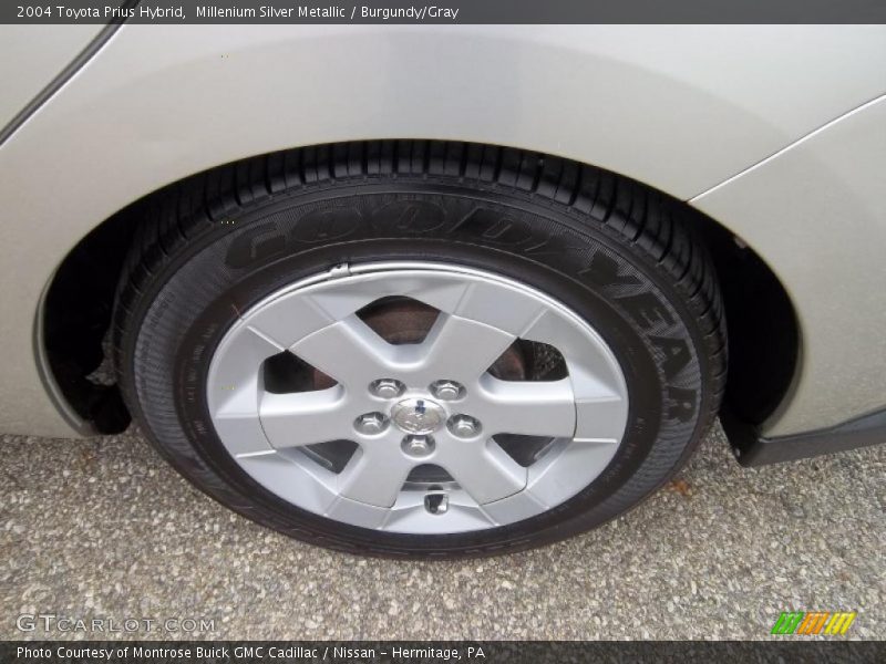 Millenium Silver Metallic / Burgundy/Gray 2004 Toyota Prius Hybrid