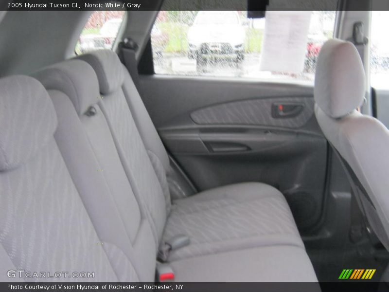Nordic White / Gray 2005 Hyundai Tucson GL