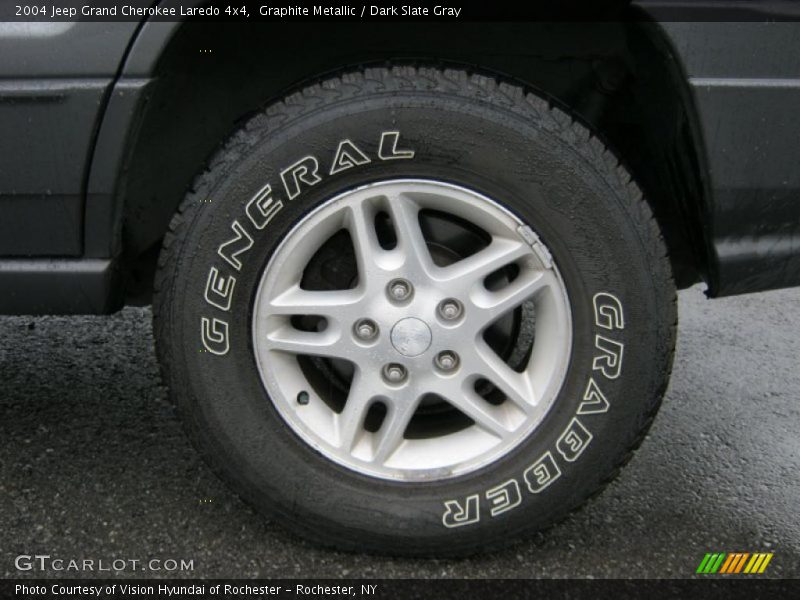 Graphite Metallic / Dark Slate Gray 2004 Jeep Grand Cherokee Laredo 4x4
