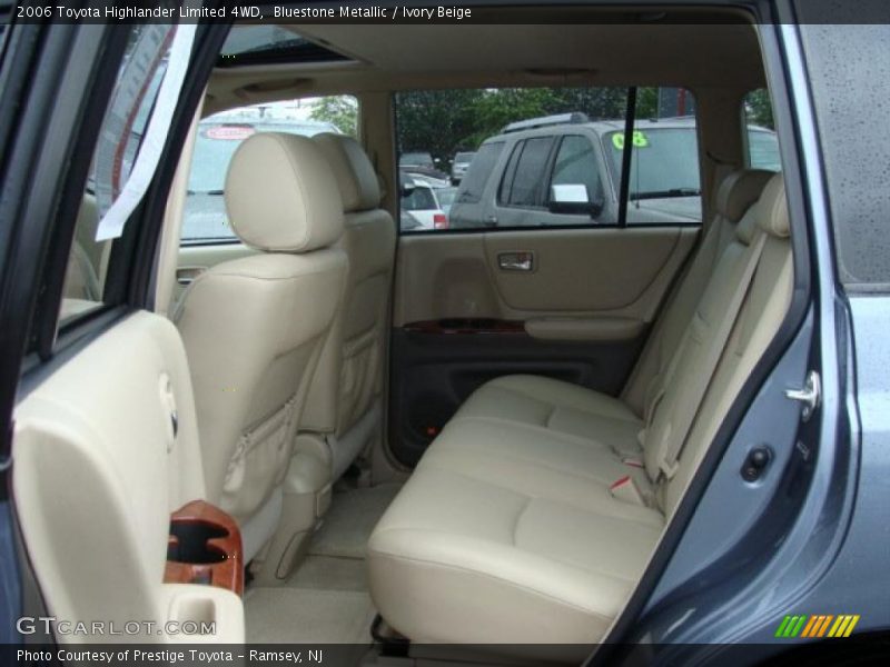 Bluestone Metallic / Ivory Beige 2006 Toyota Highlander Limited 4WD