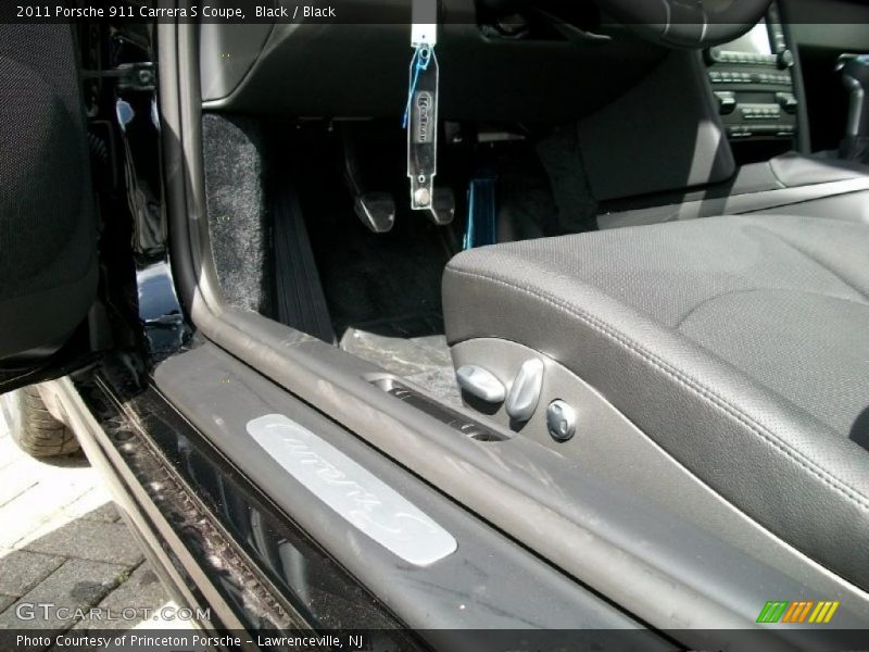 Black / Black 2011 Porsche 911 Carrera S Coupe