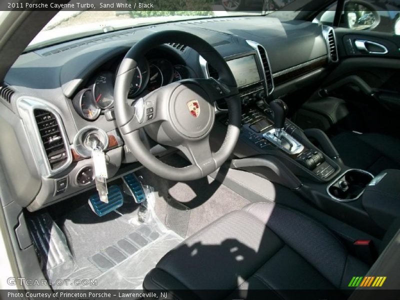Sand White / Black 2011 Porsche Cayenne Turbo