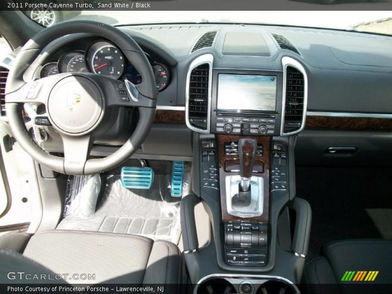 Sand White / Black 2011 Porsche Cayenne Turbo