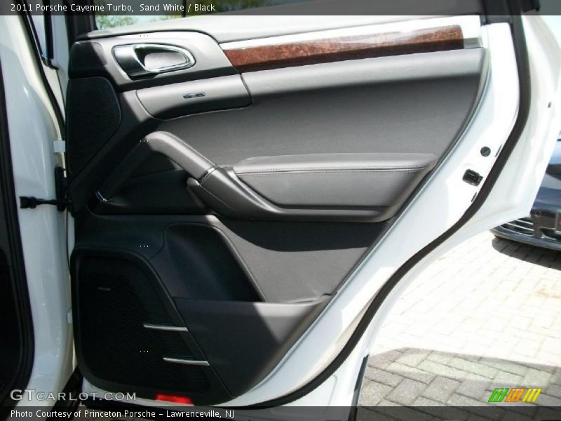 Sand White / Black 2011 Porsche Cayenne Turbo