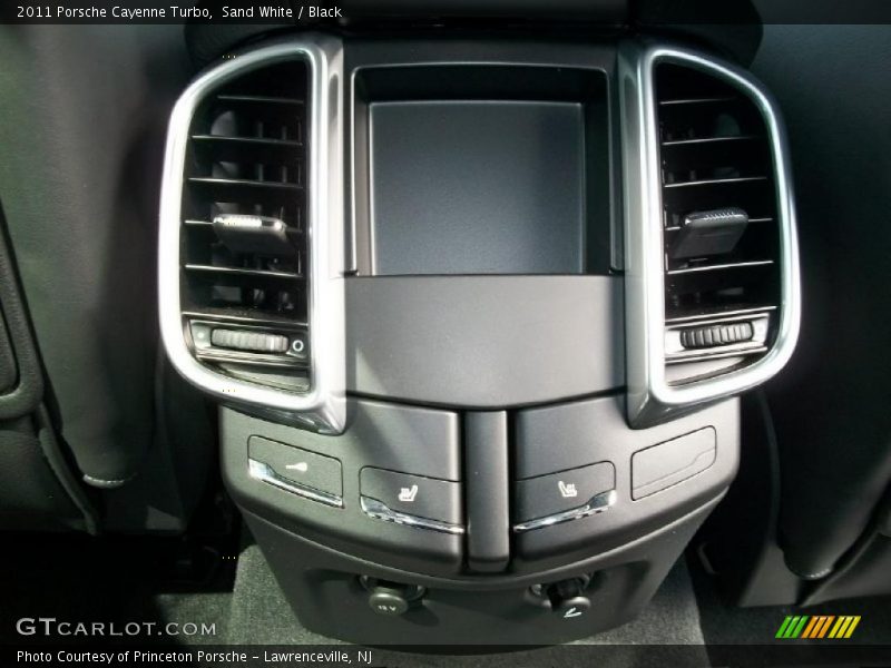 Sand White / Black 2011 Porsche Cayenne Turbo