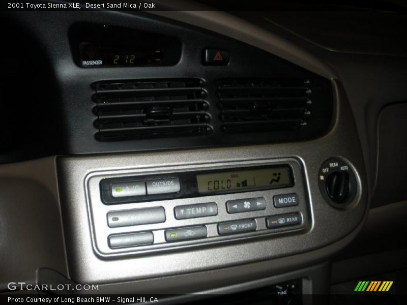Desert Sand Mica / Oak 2001 Toyota Sienna XLE