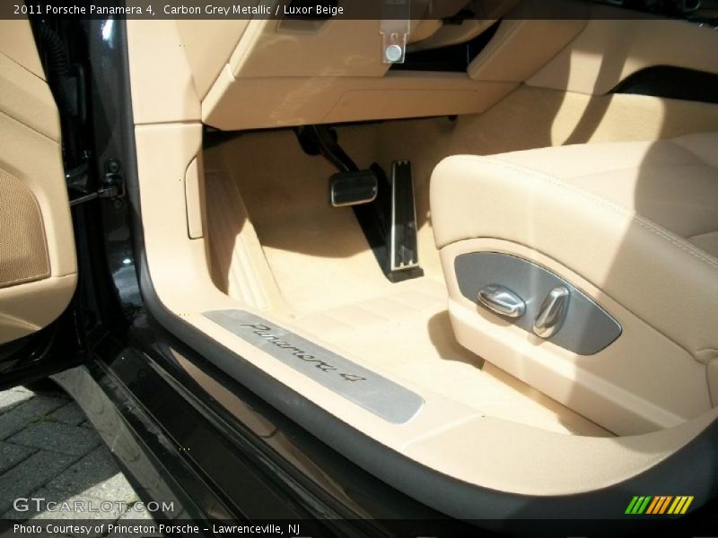 Carbon Grey Metallic / Luxor Beige 2011 Porsche Panamera 4