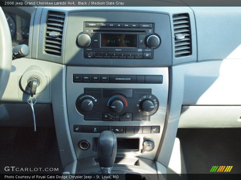 Black / Medium Slate Gray 2006 Jeep Grand Cherokee Laredo 4x4