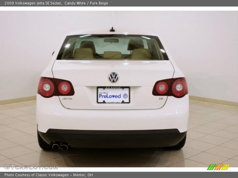Candy White / Pure Beige 2009 Volkswagen Jetta SE Sedan