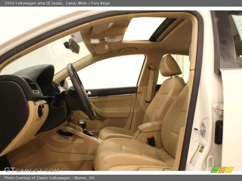 Candy White / Pure Beige 2009 Volkswagen Jetta SE Sedan