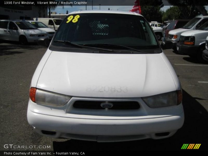 Vibrant White / Medium Graphite 1998 Ford Windstar