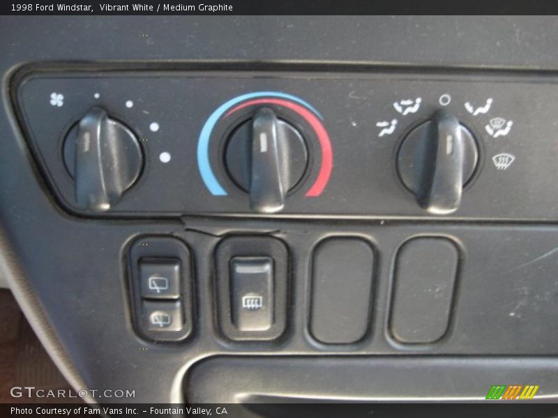 Vibrant White / Medium Graphite 1998 Ford Windstar