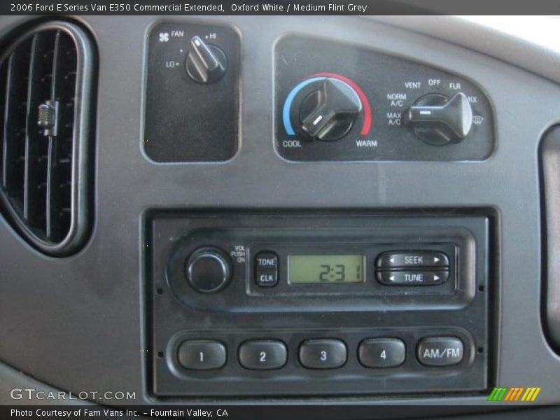 Oxford White / Medium Flint Grey 2006 Ford E Series Van E350 Commercial Extended