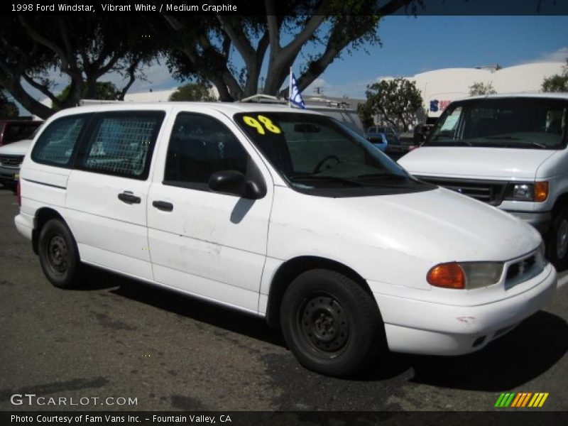Vibrant White / Medium Graphite 1998 Ford Windstar