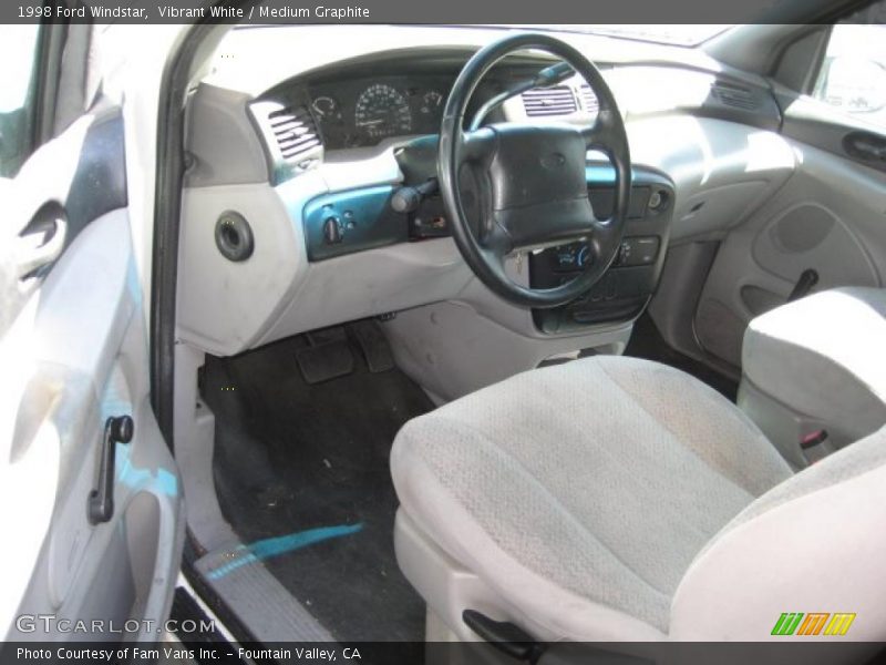 Vibrant White / Medium Graphite 1998 Ford Windstar
