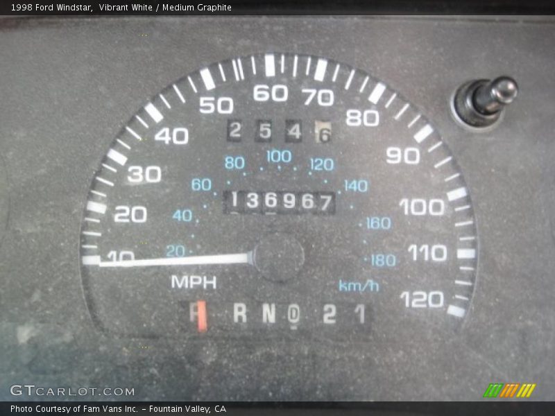 Vibrant White / Medium Graphite 1998 Ford Windstar