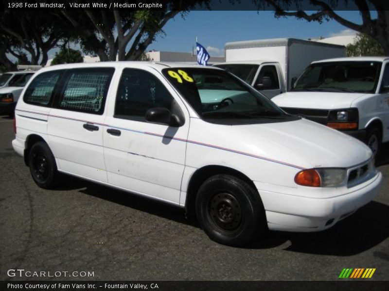Vibrant White / Medium Graphite 1998 Ford Windstar