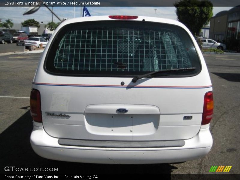 Vibrant White / Medium Graphite 1998 Ford Windstar