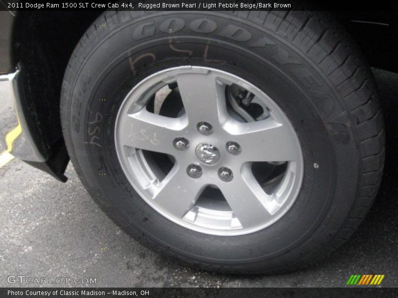 Rugged Brown Pearl / Light Pebble Beige/Bark Brown 2011 Dodge Ram 1500 SLT Crew Cab 4x4