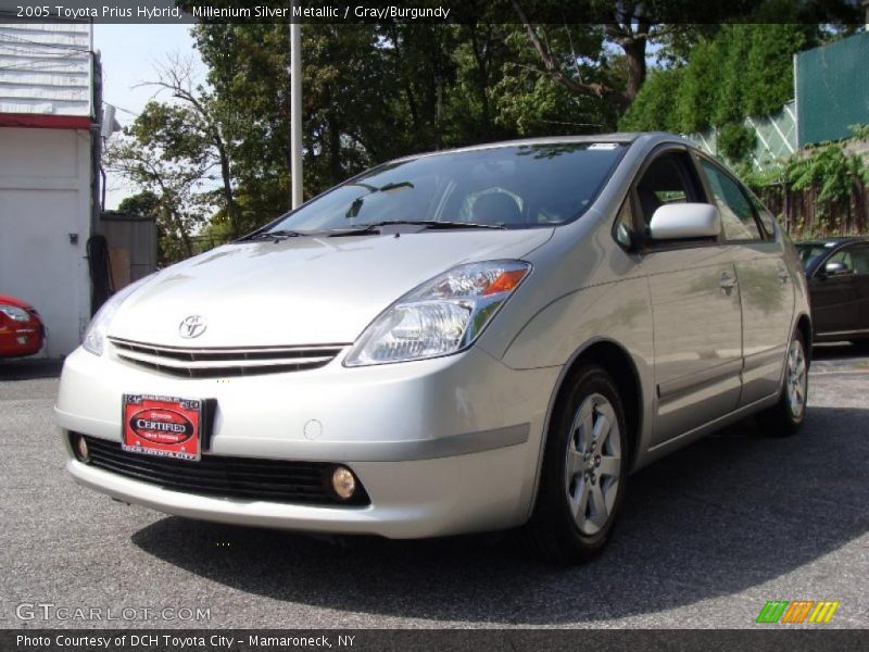 Millenium Silver Metallic / Gray/Burgundy 2005 Toyota Prius Hybrid