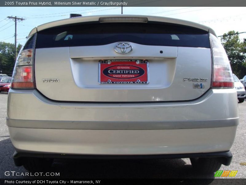 Millenium Silver Metallic / Gray/Burgundy 2005 Toyota Prius Hybrid